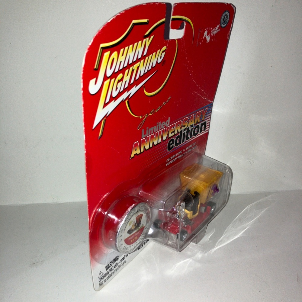 Toy car